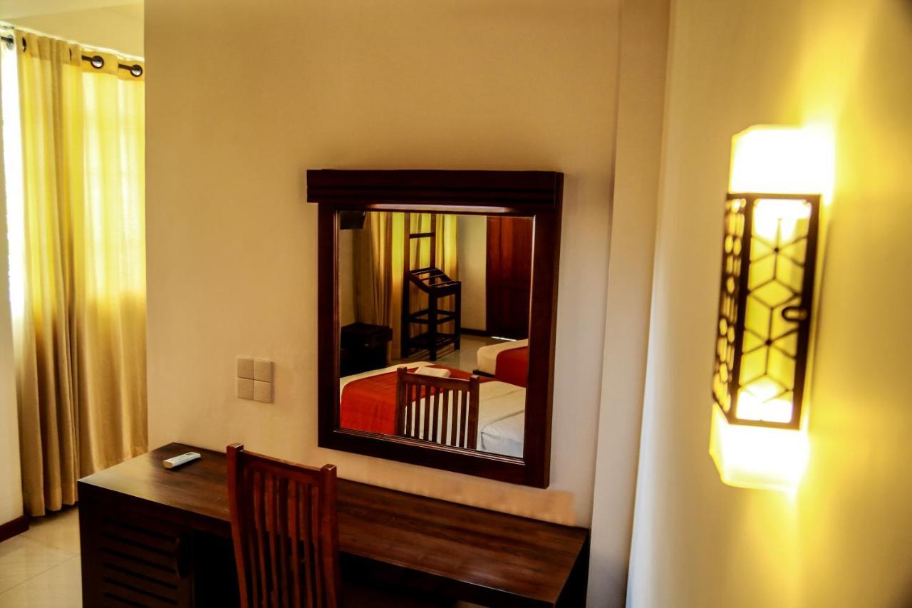 קנדי Queens Lodge מראה חיצוני תמונה